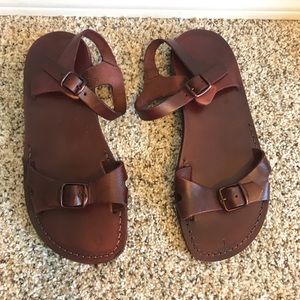 *DONATED* NWOT Mahogany Brown Camel Sandals
